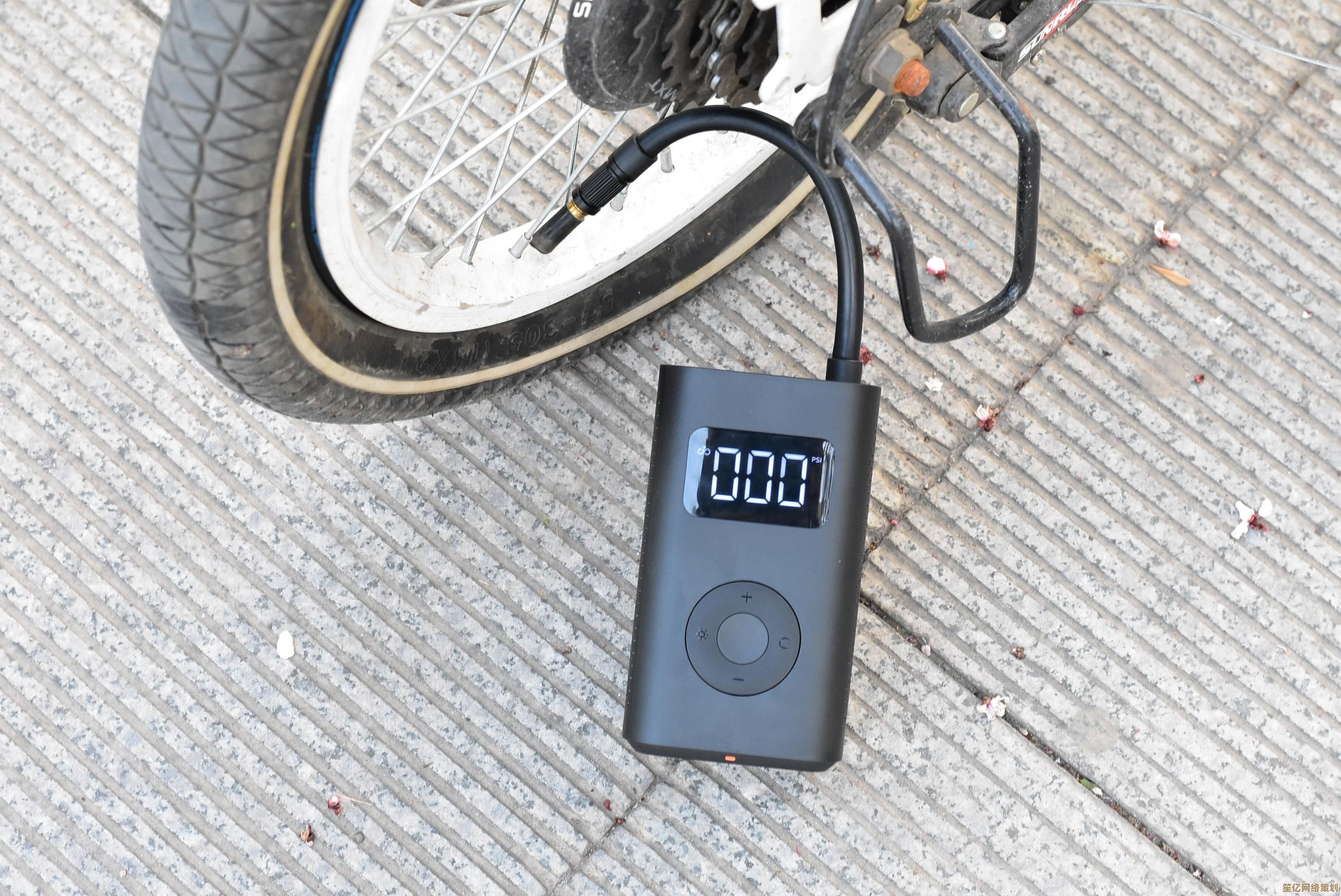 全新小米平板电脑,极致便携结合高效能,重塑您的移动生活体验 全新小米平板电脑,极致便携结合高效能,重塑您的移动生活体验