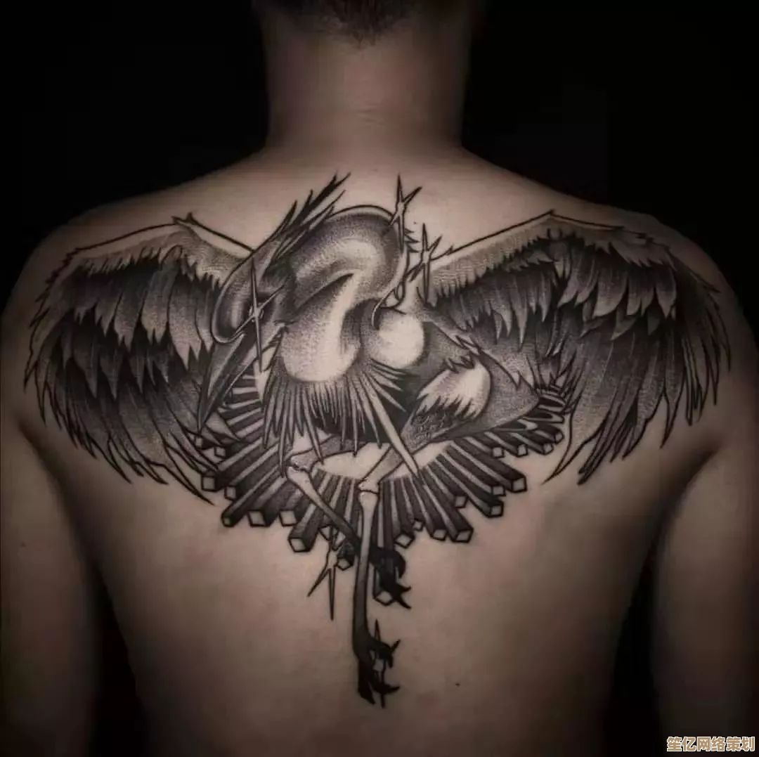 2025年游戏迷展示妻子初学纹身作品,空洞骑士主题细节拉满获赞无数! 2025年游戏迷展示妻子初学纹身作品,空洞骑士主题细节拉满获赞无数!