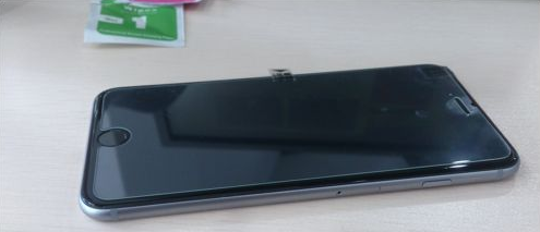 超实用钢化膜贴膜秘诀大公开，轻松上手一次搞定不留瑕疵