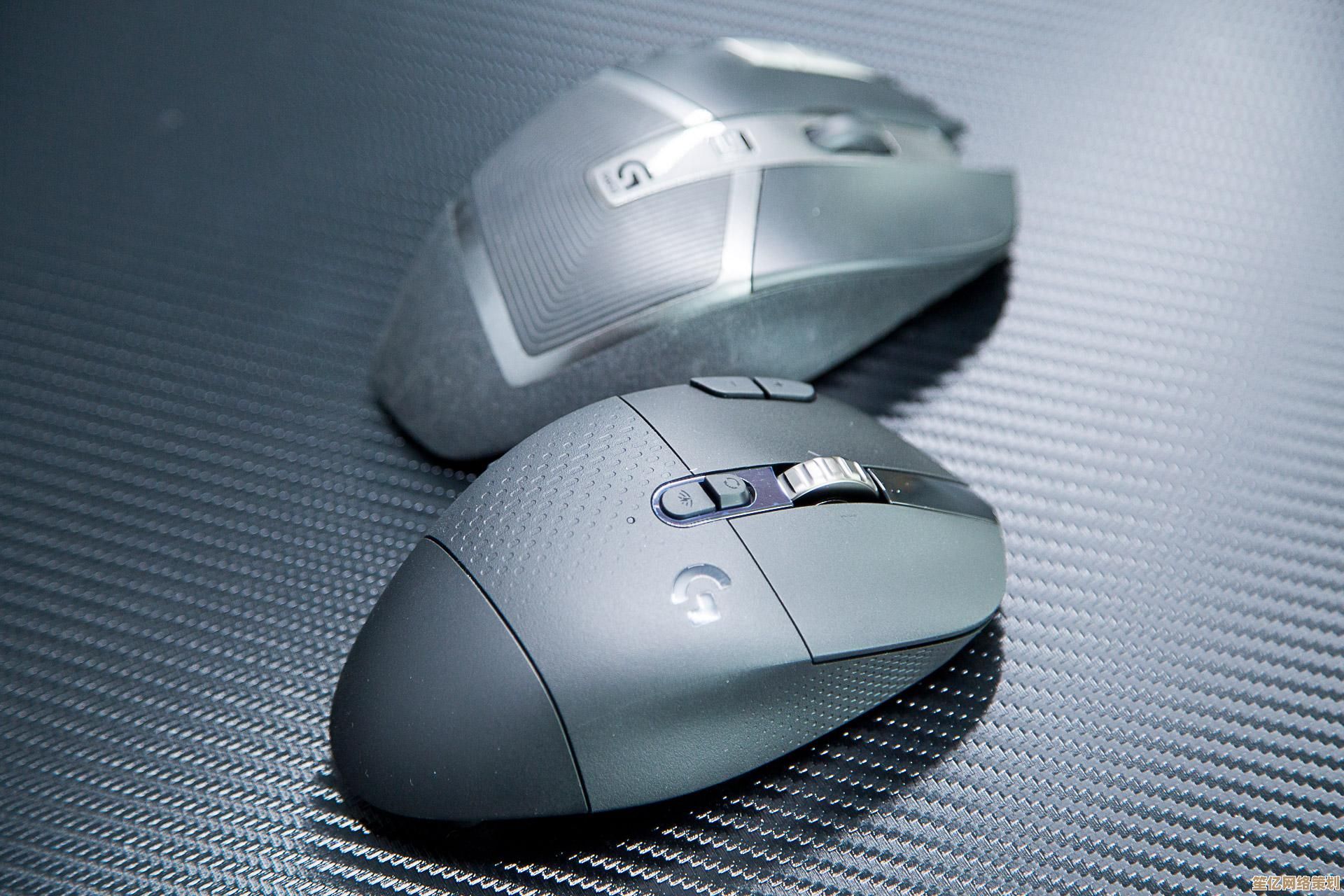 探索罗技鼠标如何优化工作流程并增强游戏表现，释放你的全部潜能