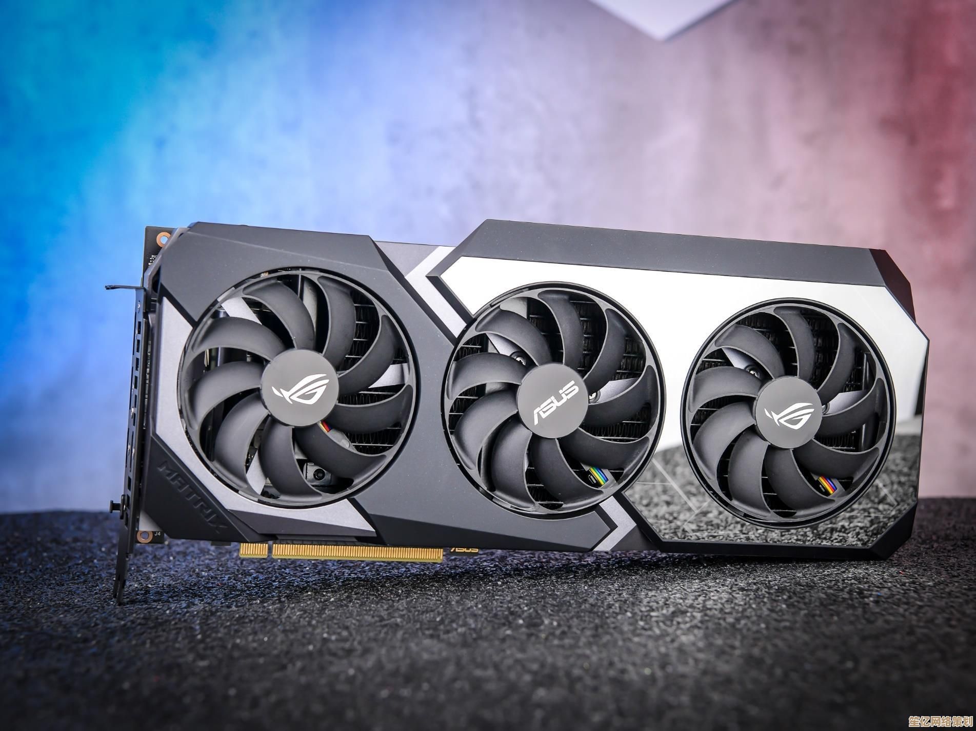 如何挑选显卡?笔记本与桌面显卡对比指南助你决策 如何挑选显卡?笔记本与桌面显卡对比指南助你决策