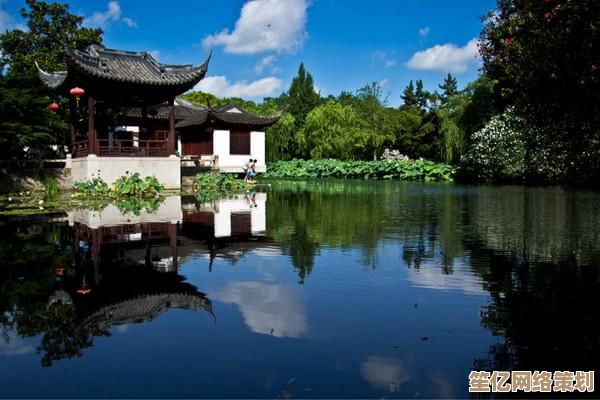 江湖悠悠2025新版武器洗练深度分析,高效词条推荐与数值对比实战 江湖悠悠2025新版武器洗练深度分析,高效词条推荐与数值对比实战