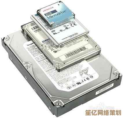 小鱼讲解固态硬盘的优缺点：为何它成为提升电脑性能的关键选择