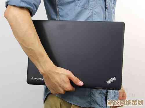 ThinkPad E430：高效商务伴侣，强劲性能与便携设计完美融合