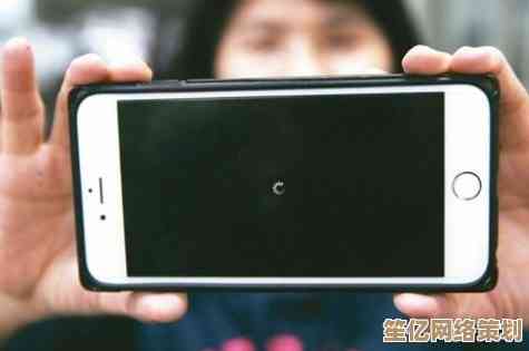 为何智能手机会无故黑屏？专家揭秘隐藏故障与预防技巧