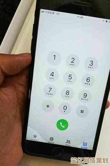 手机进水急救指南：掌握这些技巧，让你的爱机重获新生