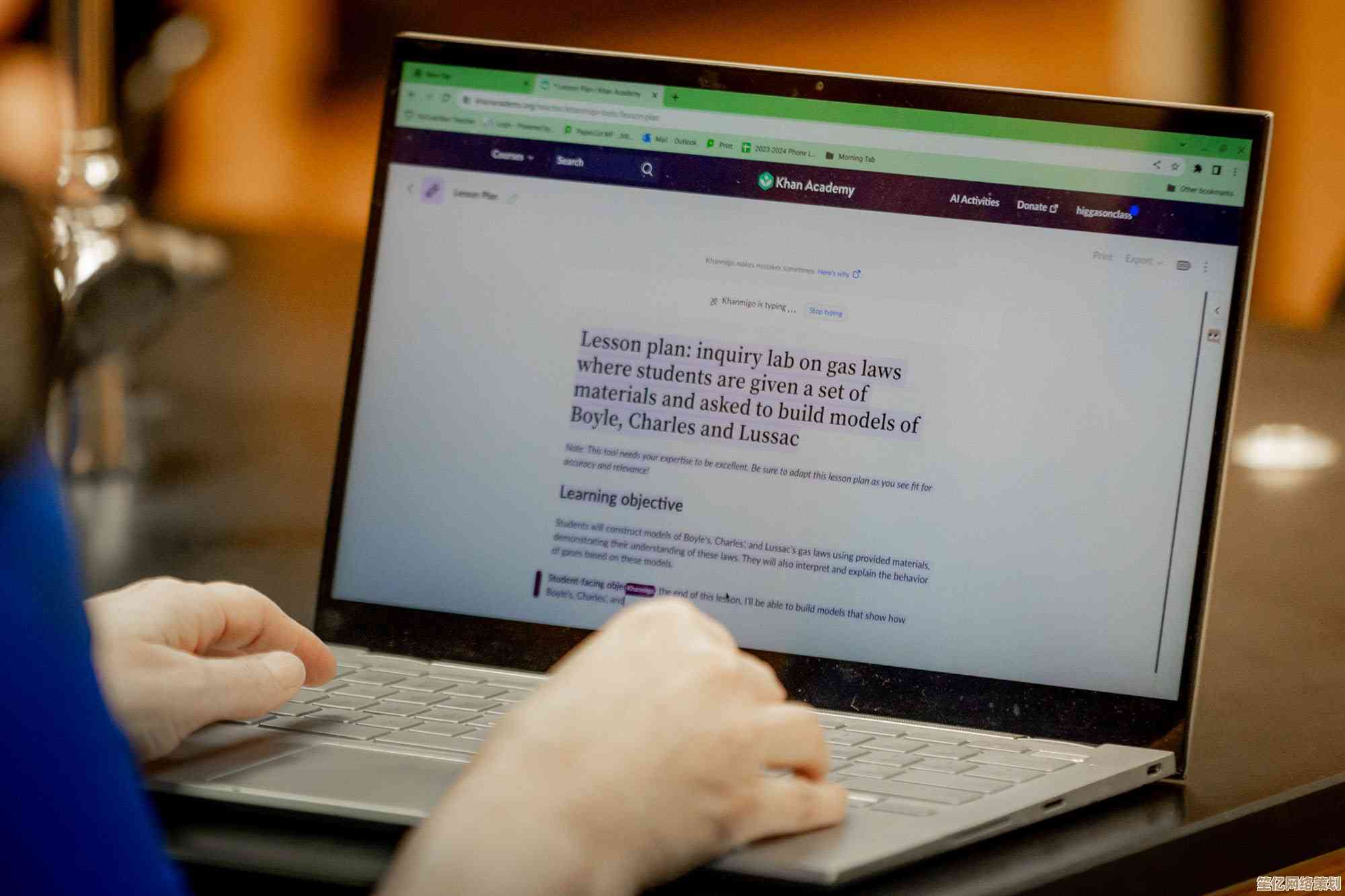 The World's Most Luxurious Laptop:A Glimpse into Extravagant Computing