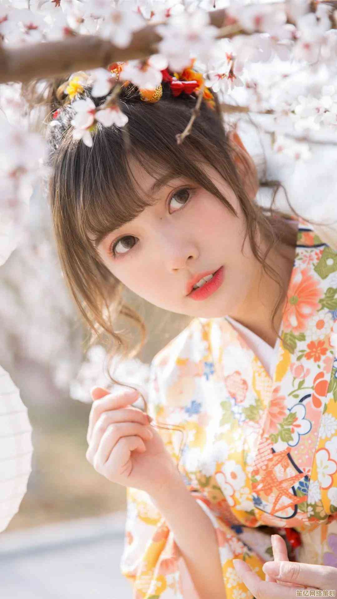 手机锁屏壁纸自由定制，让屏幕焕发独特魅力与新生气息！