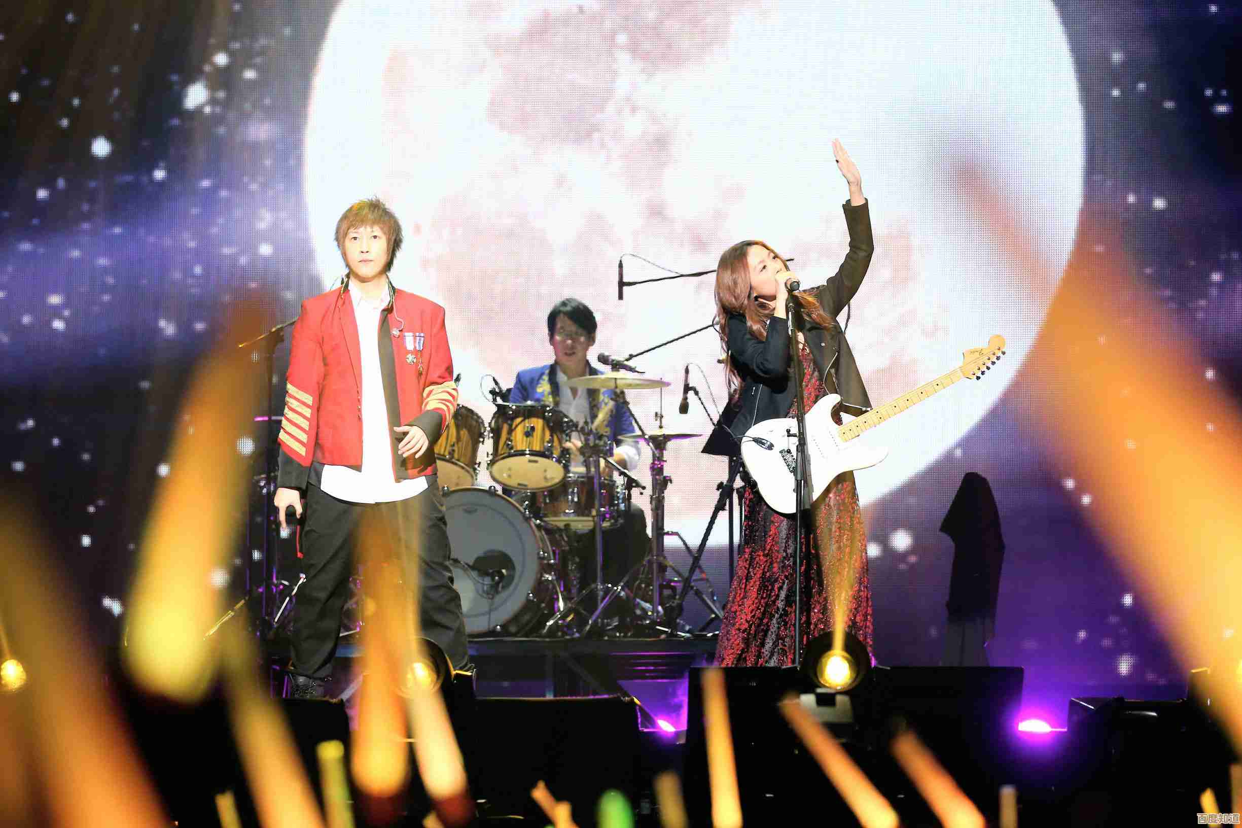 方舟生存进化卖衣服问题，地图哪些点会有服装商或掉落.