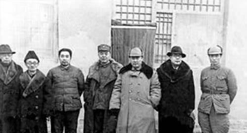 火种协定装备一键分解教程，顺手设置别忘留材料和低级保留，嗯