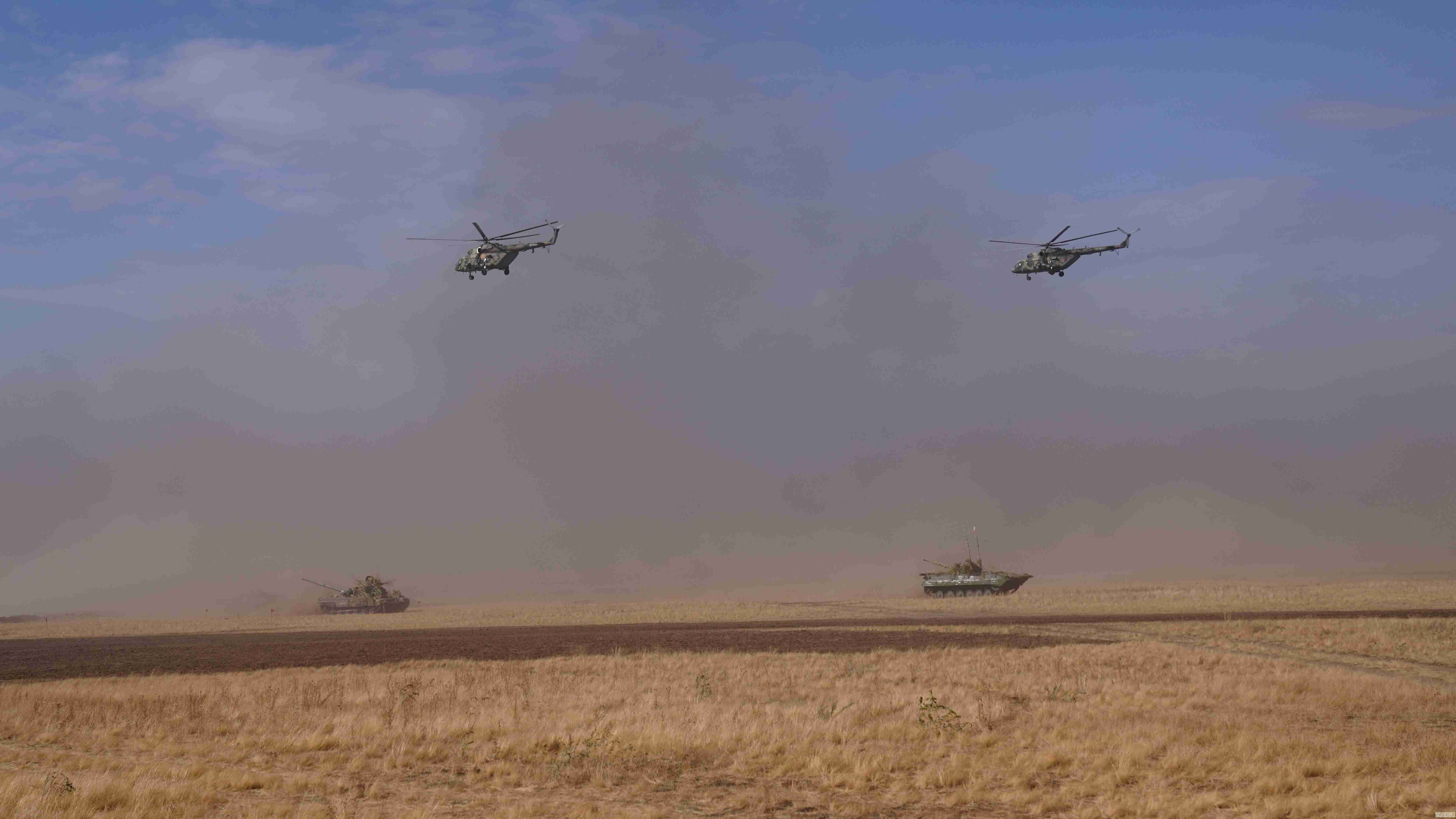 使命召唤、反恐精英两款游戏，谁更吃配置会卡我电脑…