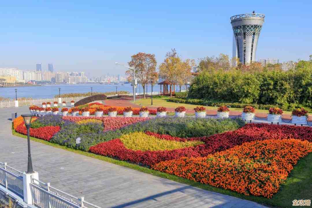 [qq地图]开启城市探索之旅，畅享全球美景与便捷导航