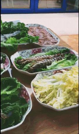 超数据世界闲得无聊系列，打算乱开箱子、瞎点菜单，反正就随便玩玩呗