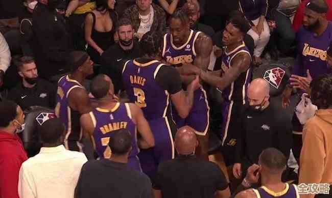 游戏里霍华德现在到底在哪支队啊，阵容里能看到老霍吗