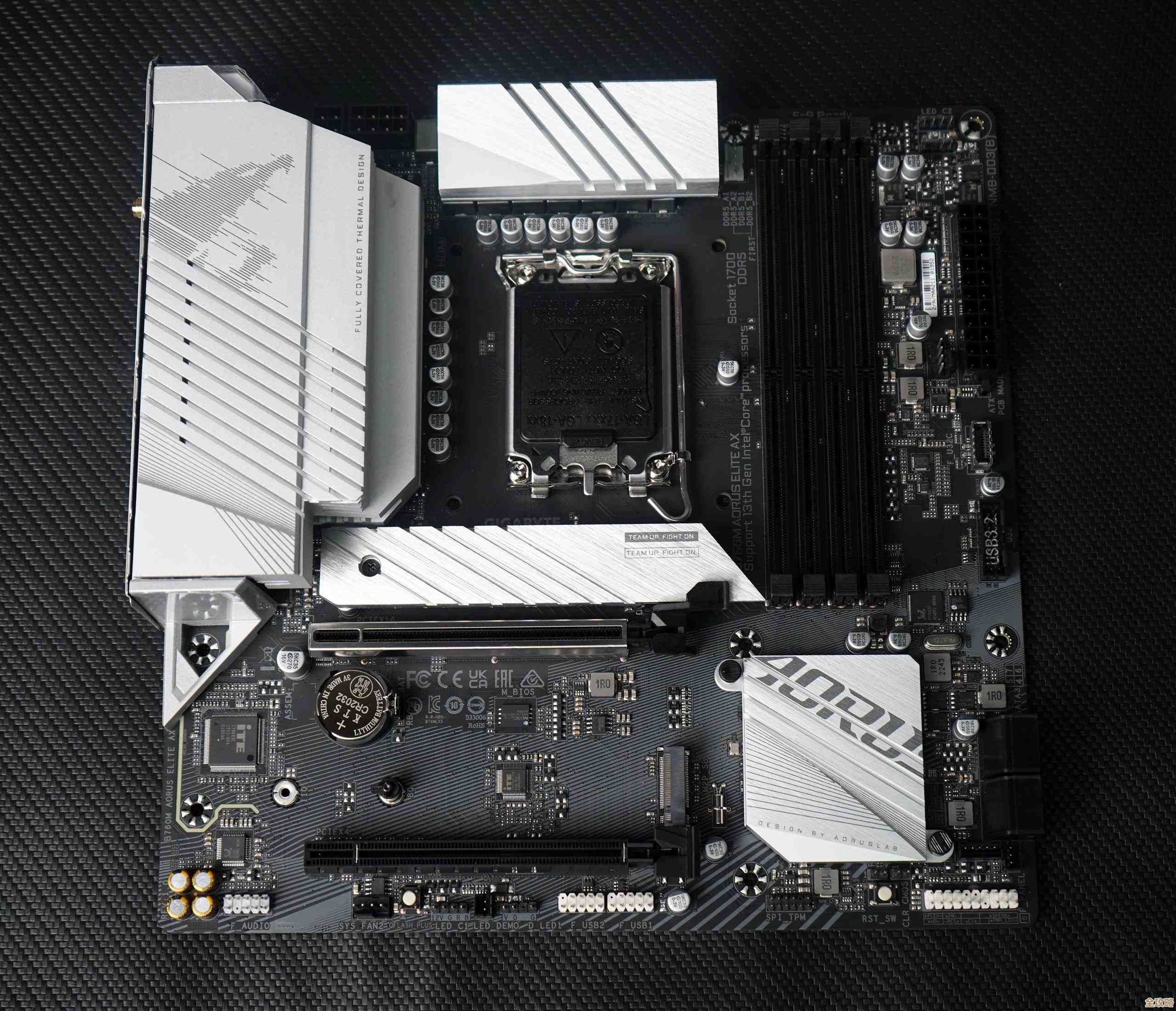 迫击炮配件在奇葩战斗家里其实能这样配，输出和续航都照顾到了