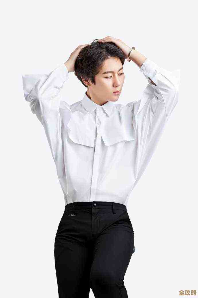 第五人格福尔摩斯联动时装开箱和实测,有几处设计我还挺意外的 第五人格福尔摩斯联动时装开箱和实测,有几处设计我还挺意外的