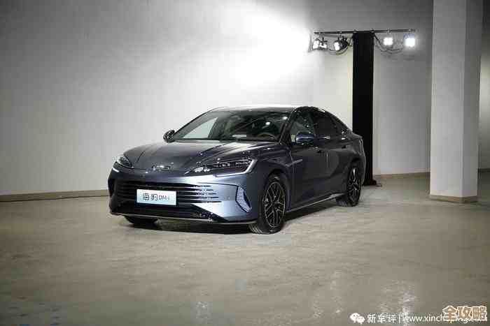 2023年最新显卡性能天梯榜：轻松挑选，极致游戏体验一键拥有！